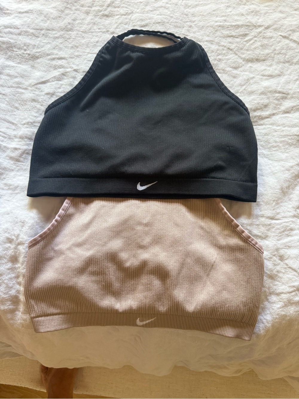 Nike Ribbed High neck sports bras Black and tan/beige